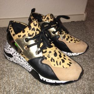 Steve Madden cliff animal sneakers